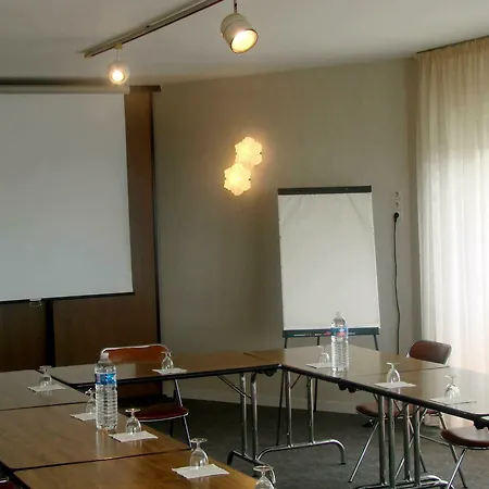 Authentic By Balladins - Rodez / Le Segala Baraqueville