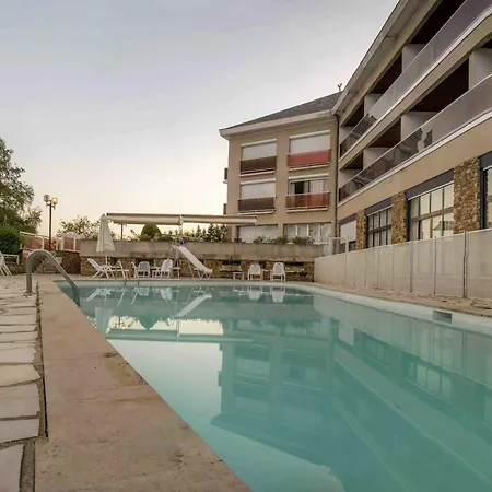 Authentic By Balladins - Rodez / Le Segala 3*