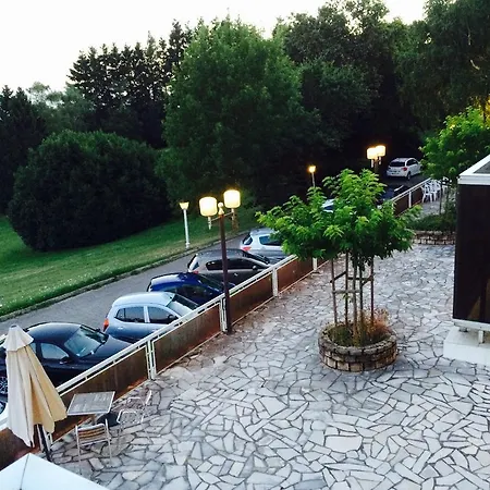 ホテル Authentic By Balladins - Rodez / Le Segala