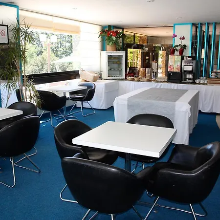 Authentic By Balladins - Rodez / Le Segala 3*