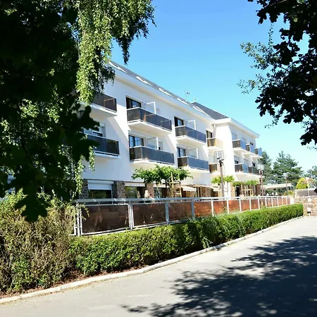 ホテル Authentic By Balladins - Rodez / Le Segala