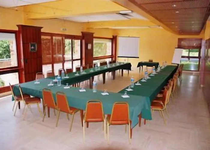 Authentic By Balladins - Rodez / Le Segala 3* Baraqueville