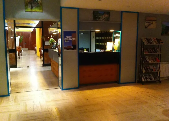 Authentic By Balladins - Rodez / Le Segala Baraqueville