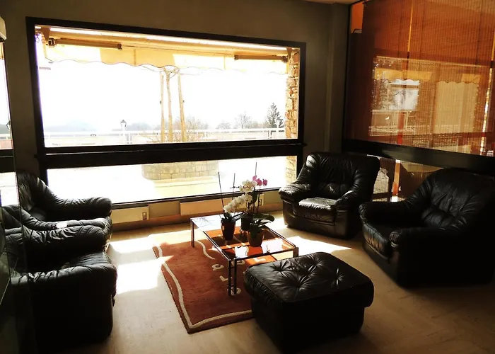 Authentic By Balladins - Rodez / Le Segala 3*